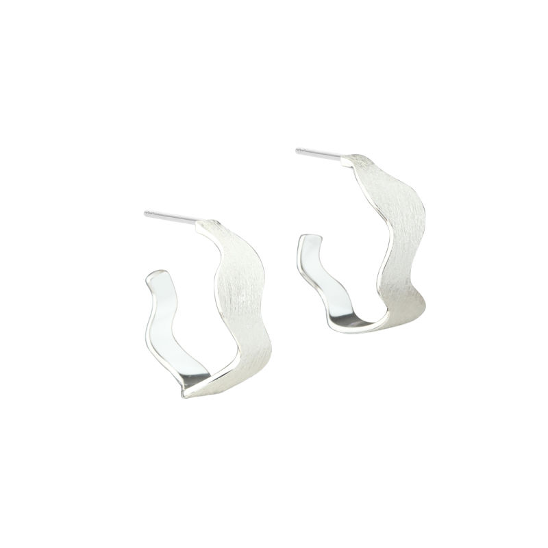 DREAMLIT WAVY HOOP 14 MM. | SILVER