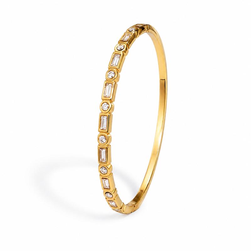 CLAIRE BANGLE | BAY