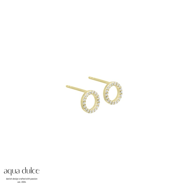 PAM EARSTUD | GOLDEN