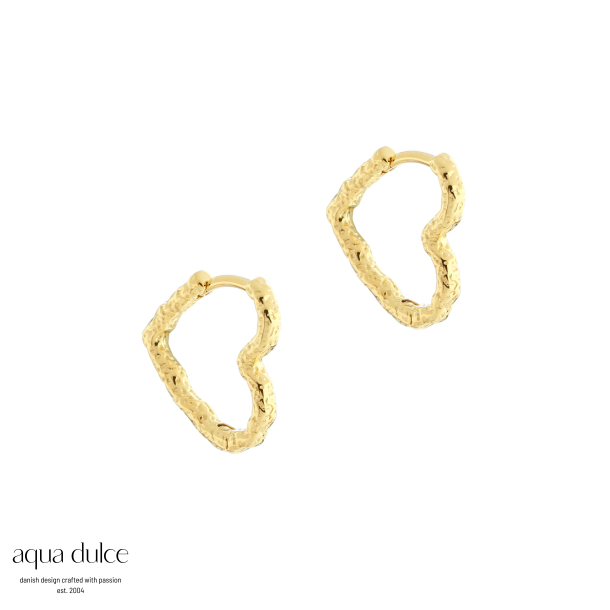 LOVE ME HEART HOOP | GOLDEN