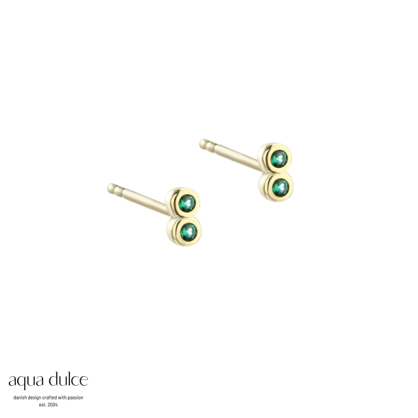 TINY GREEN, restikker i forgyldt sterling slv med 2 sm grnne zirkonia.
