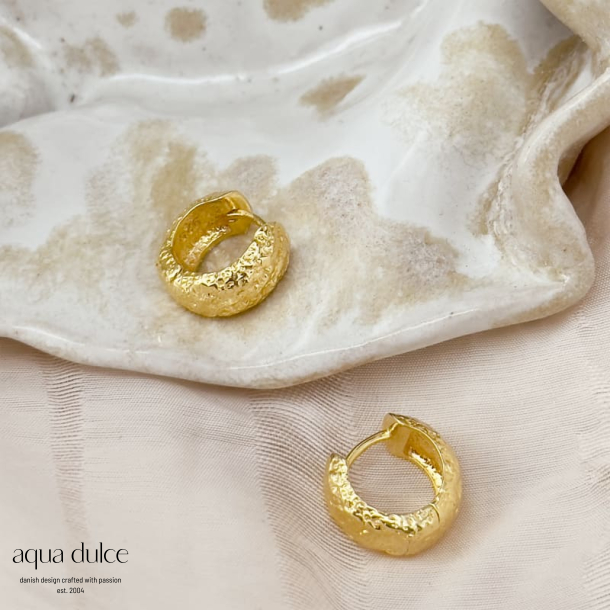 LOVE ME BIG HOOP | GOLDEN