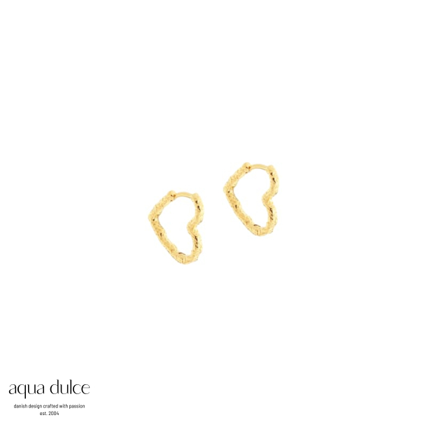 LOVE ME HEART HOOP | GOLDEN
