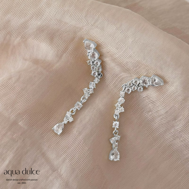 AURA LONG EARSTUD |  SILVER