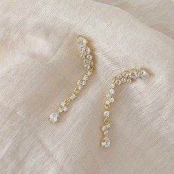 AURA LONG EARSTUD |  GOLDEN