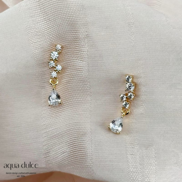 AURA EARSTUD |  GOLDEN