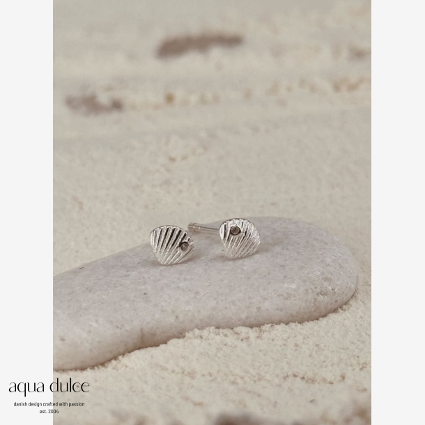 SHELLY SMALL EARSTUD | SILVER