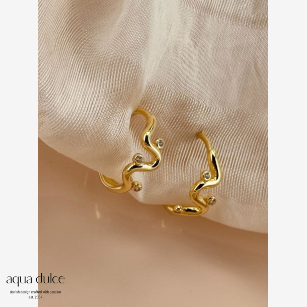 *WAVY HOOP  |  GOLDEN