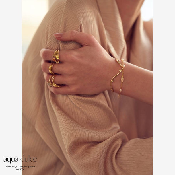 WAVY BANGLE  |  SILVER