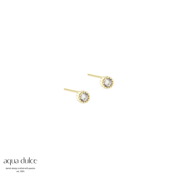 LUMI SMALL EARSTUD | GOLDEN