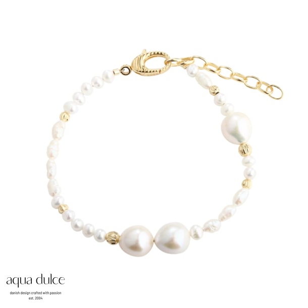 LINE PEARL BRACELET | GOLDEN