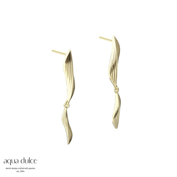 ELARA EARSTUD | GOLDEN