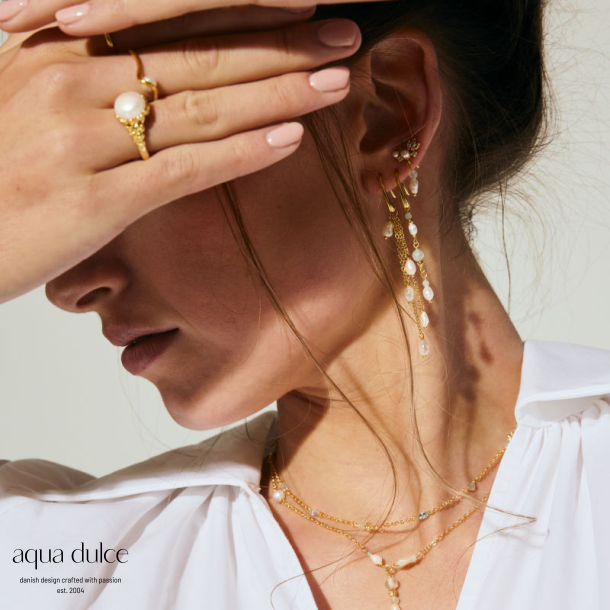 SINNA PEARL EARSTUD | GOLDEN