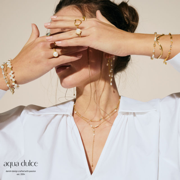 MOONLIGHT EARHOOK | GOLDEN