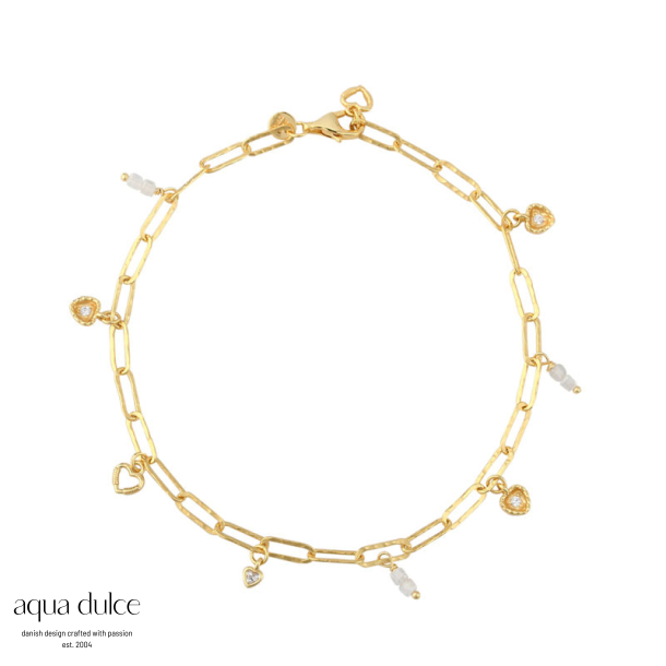 LOVE ME MORE BRACELET | GOLDEN