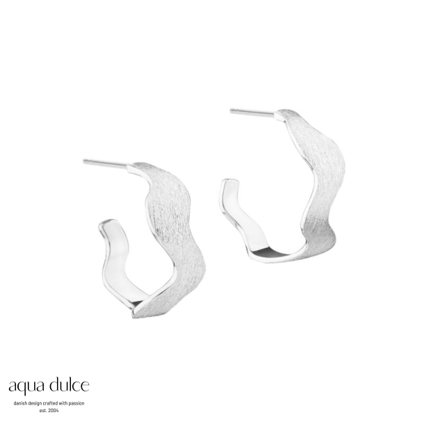 DREAMLIT WAVY HOOP 18 MM.  | SILVER