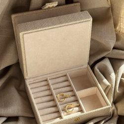 JEWELLERY BOX MEDIUM | SAND - Tarif kode 4202 92 98 90