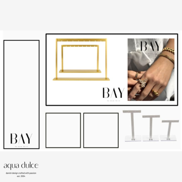 BAY UDSTILLING LILLE PAKKE