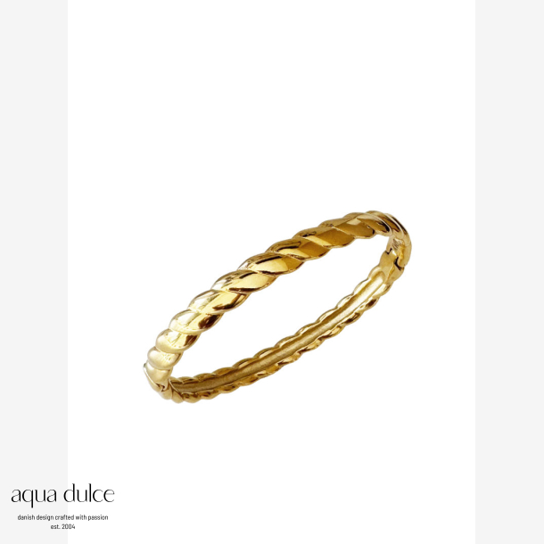 TWIST BANGLE  | BAY