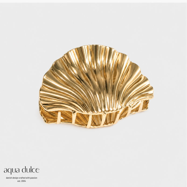 SHELLA HAIR GOLDEN | BAY