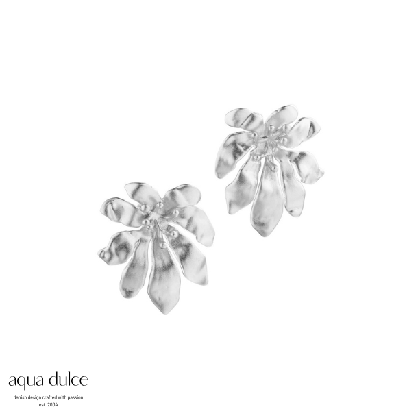 FLOWER LOVE EARSTUD | SILVER
