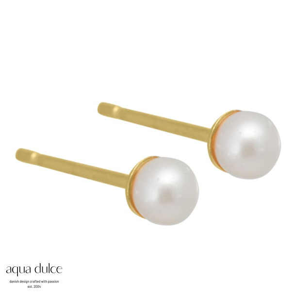 LOLA EARSTUD | GOLDEN