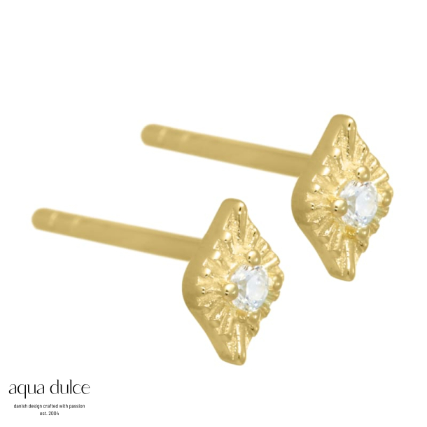 OPALLY EARSTUD | GOLDEN