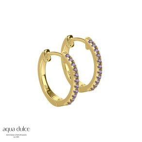 Rie, 15 mm. smalle creoler i forgyldt sterling slv med lilla zirkonia.