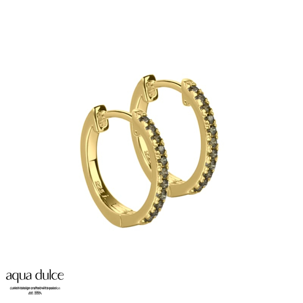 Ronja, 15 mm. smalle creoler i forgyldt sterling slv med oliven zirkonia.