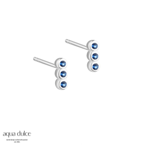 *PETITE BLUE, �restikker i sterling s�lv med 3 sm� bl� zirkonia.