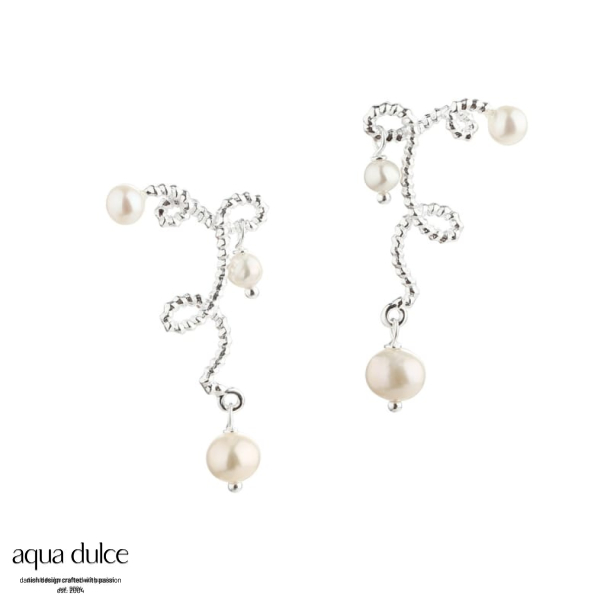 SWIRL LOVE STUD | SILVER