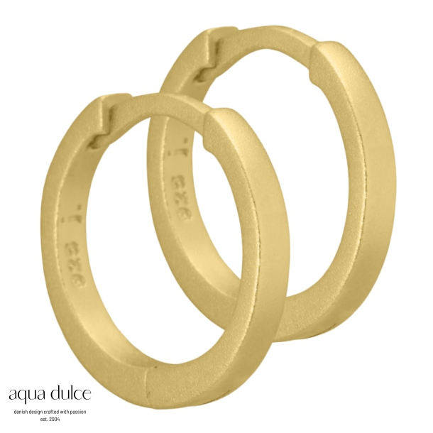Martine,13 mm. creoler i sandblst forgyldt sterling slv med klikls