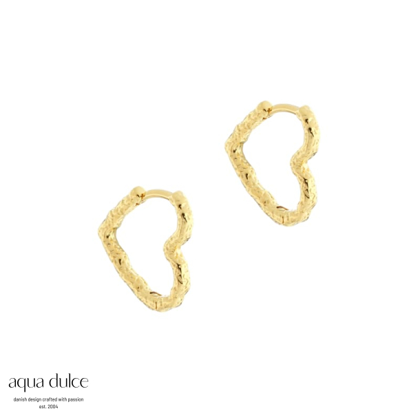 LOVE ME HEART HOOP | GOLDEN