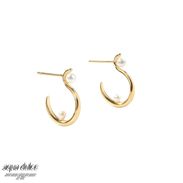 SWAN PEARL HOOP MEDIUM | GOLDEN