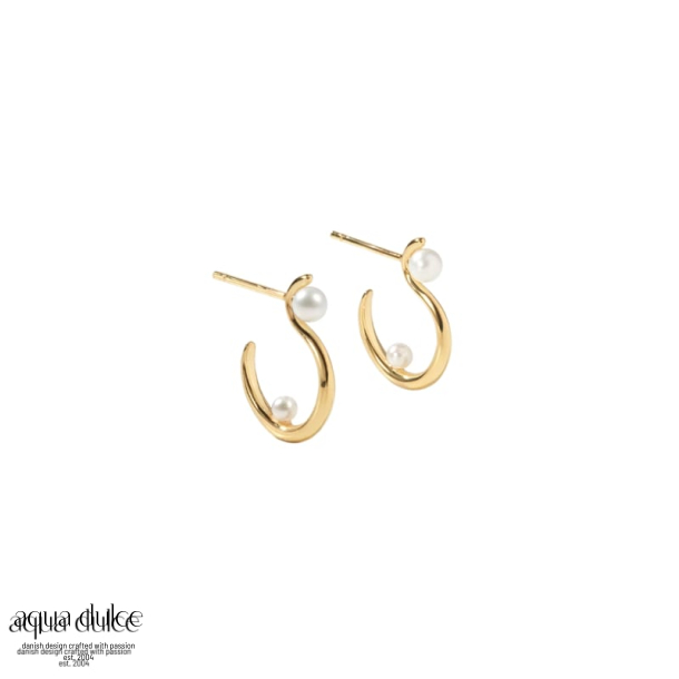 SWAN PEARL HOOP SMALL | GOLDEN