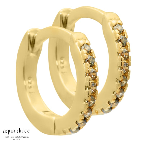 Ronja - 10 mm. creoler i forgyldt sterling slv med oliven grn zirkonia.