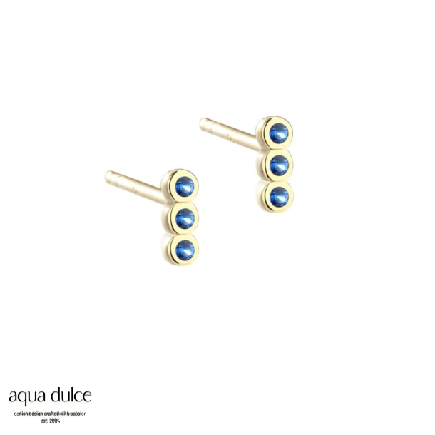 PETITE BLUE, restikker i forgyldt sterling slv med 3 sm bl zirkonia.